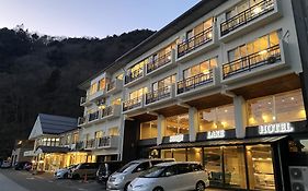 精進湖飯店